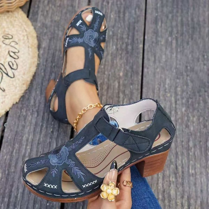 Formal Women Daily Wear Sandals - 여성용 샌들 미드 블록 힐 꽃무늬